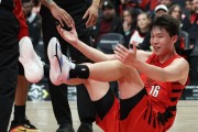 火狐体育官方入口-杨瀚森自曝比去年重一些！回应首次技犯：知道要罚两千下次不再犯